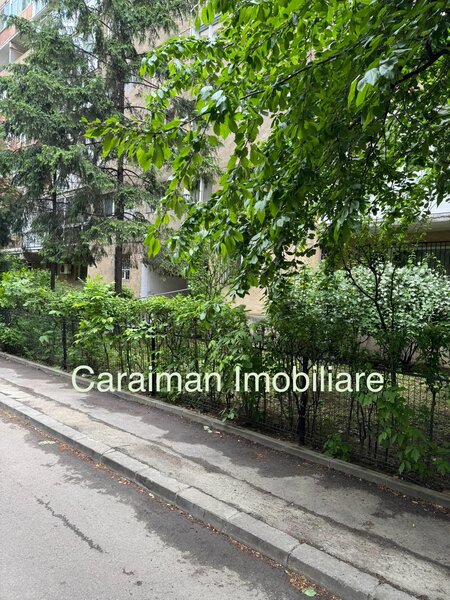 Tineretului.
